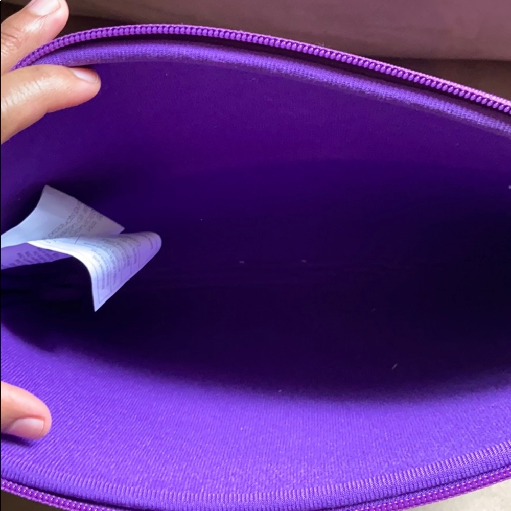 Purple Computer or IPad carrier. - Picture 2 of 4